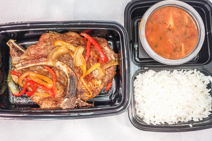 Chuletas al Horno con Arroz y Habichuelas